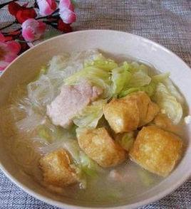 白菜粉絲豆泡湯(食譜)白菜粉絲豆泡湯是一道湯菜,主