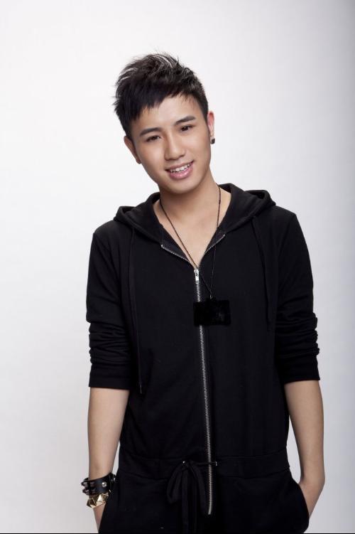 侯志斌 (歌手|社会人物)