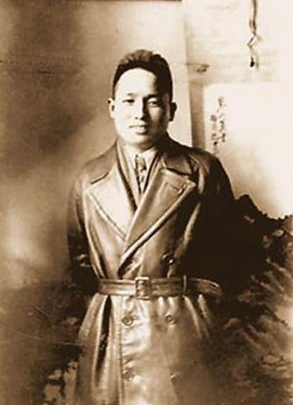 查良钊 (其他人物相关)