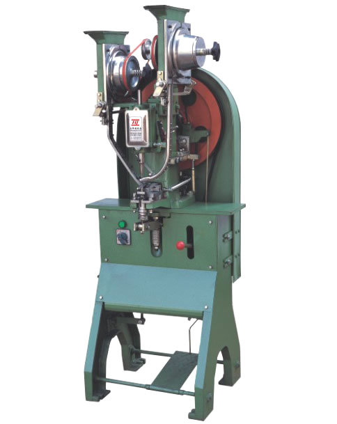 鸡眼机(机械)鸡眼机主要用于有底扣的鸡眼铆合,采用上,下扣自动送料