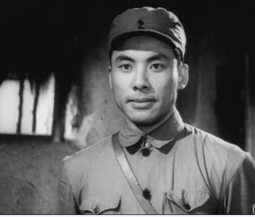 于纯绵,男,1928年出生在大水泊镇井西村,是八一电影制片厂演员剧团副