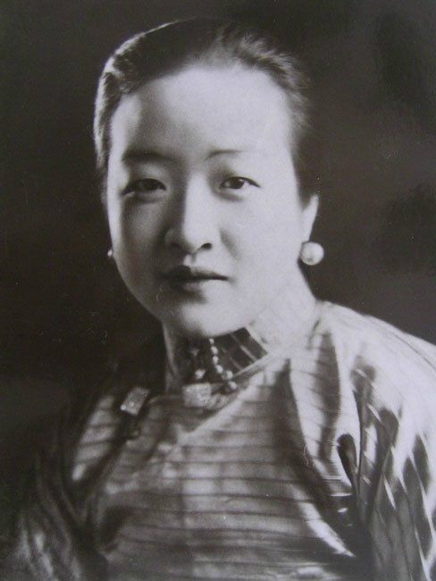 盛爱颐其他人物相关