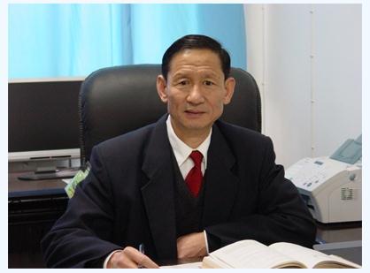 李靖(教师)李靖,男,1945年4月生于陕西省凤翔县,1970年毕业于西北农