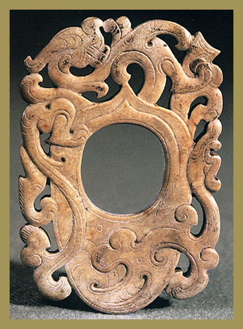 蟠螭纹鸡心玉佩文化遗产