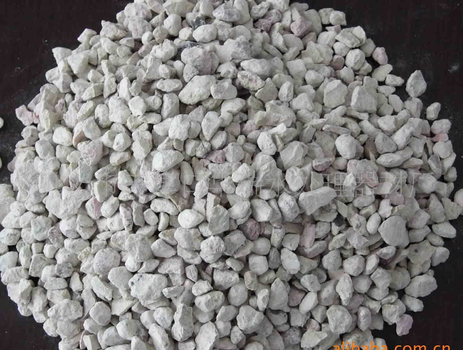 人造沸石 (非生物)