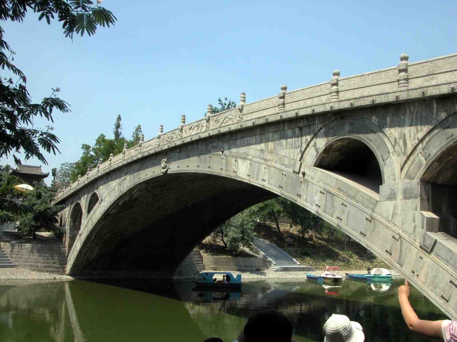 北京著名的十七孔桥“金光穿洞”！|金光|穿洞|十七孔桥_新浪新闻