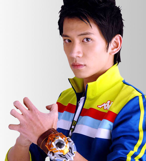 坤中(其他人物相关)《铠甲勇士》中的角色,他跟工地的工头阿土是老乡