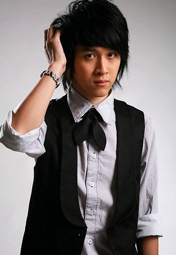 鞠铿然(其他娱乐人物相关)刘教授,原名"鞠铿然".