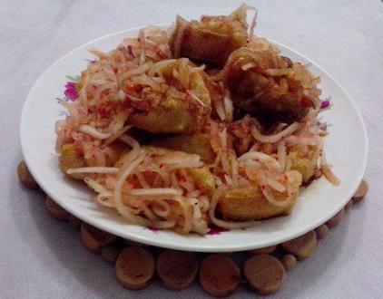 豆腐干夹萝卜丝菜肴