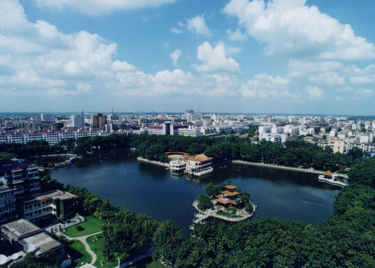 蚌山区(行政区划)蚌山区位于安徽省蚌埠市,属于蚌埠市中心城区,是蚌埠