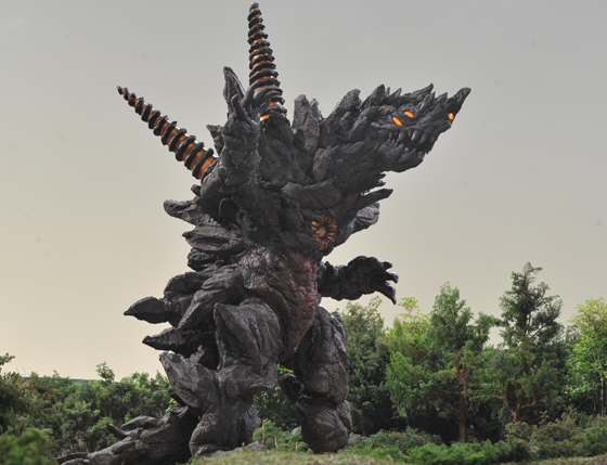 奈奥达兰比尔其他人物相关