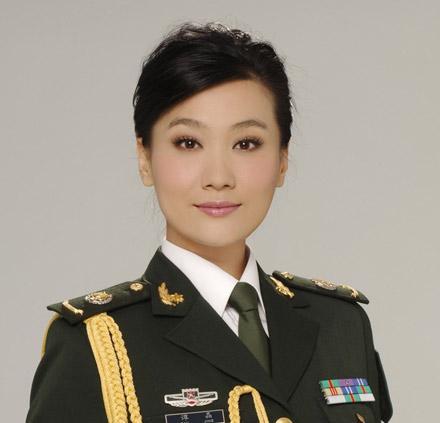 天空(其他)《天空》是谭晶演唱的一首歌曲,由印青作曲,朱泽俊填词.