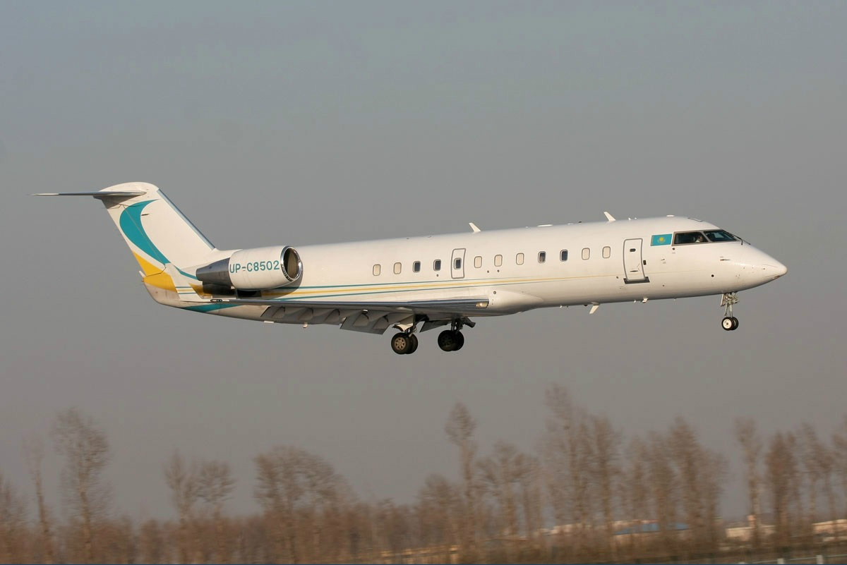 CRJ-100图片