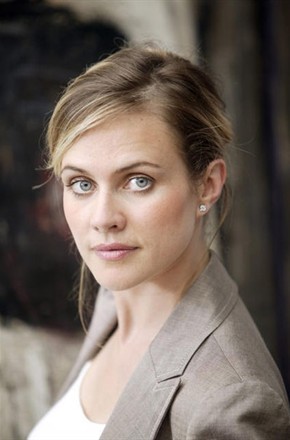 维吉妮·德萨瑙茨(演员)