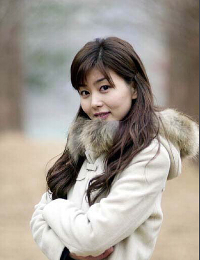 朴率美饰演吴彩琳 她作为服装设计师,经营吴彩琳服装店.