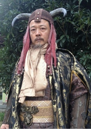 初始,大家说是"以彼之道,还治彼身"的慕容世家慕容复所为,而其真正