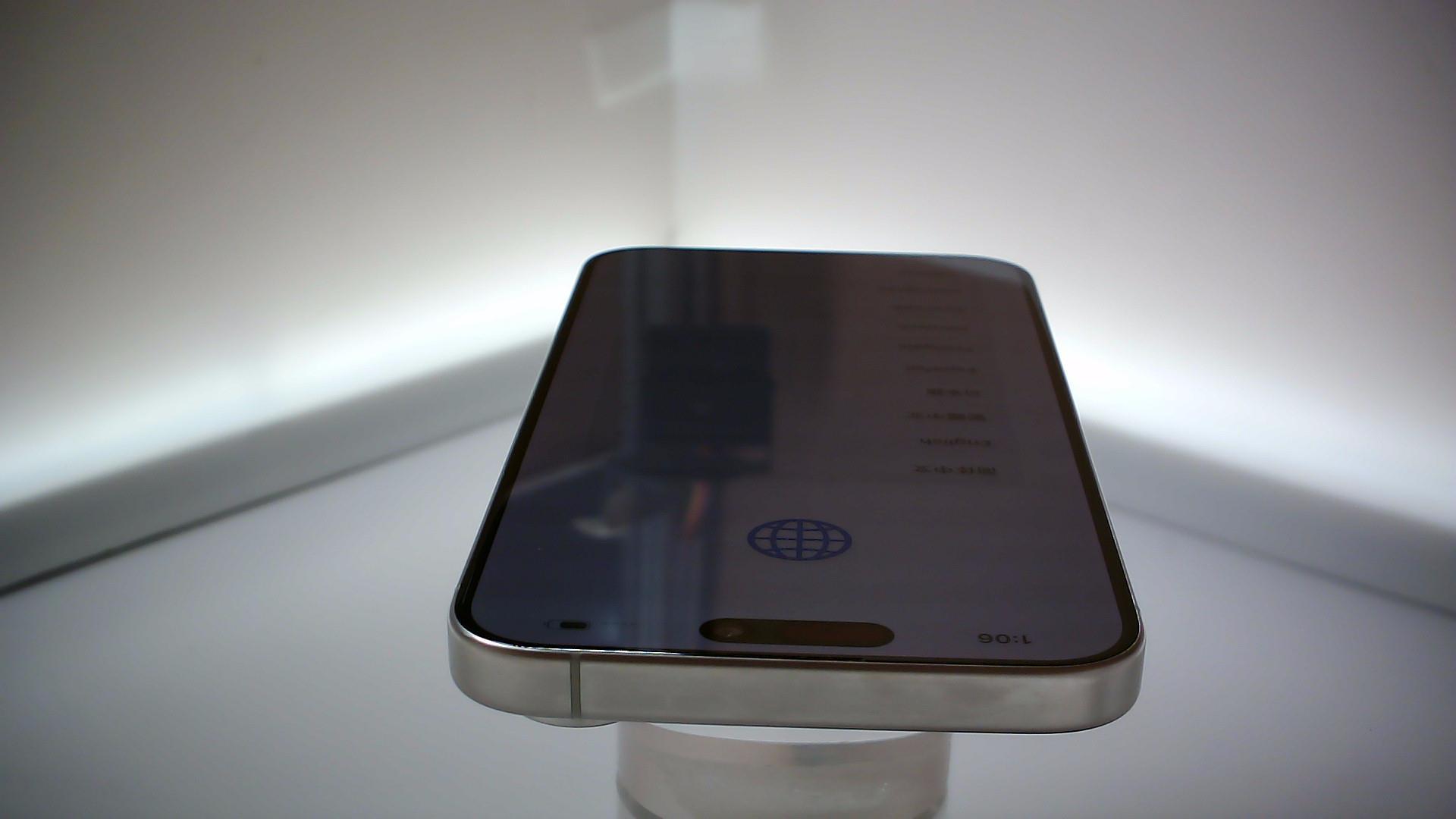 苹果【iPhone 15 Pro Max】99新 