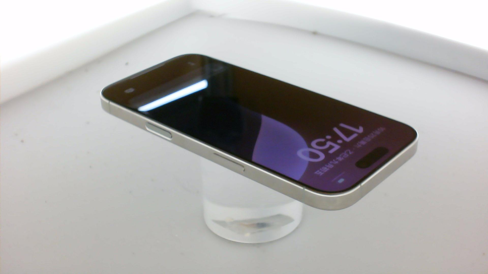 苹果【iPhone 16 pro】8成新 