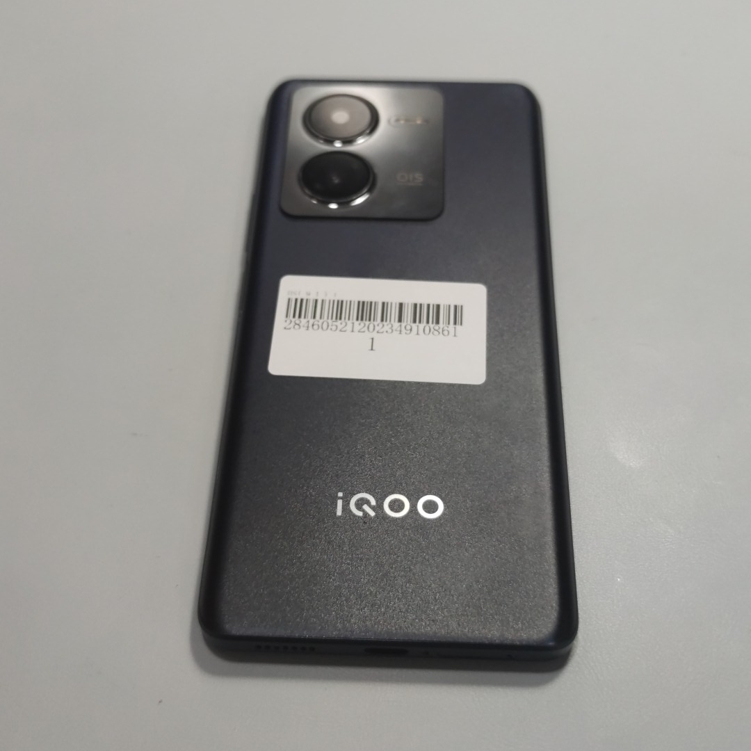 vivo【iQOO Z8】9成新 