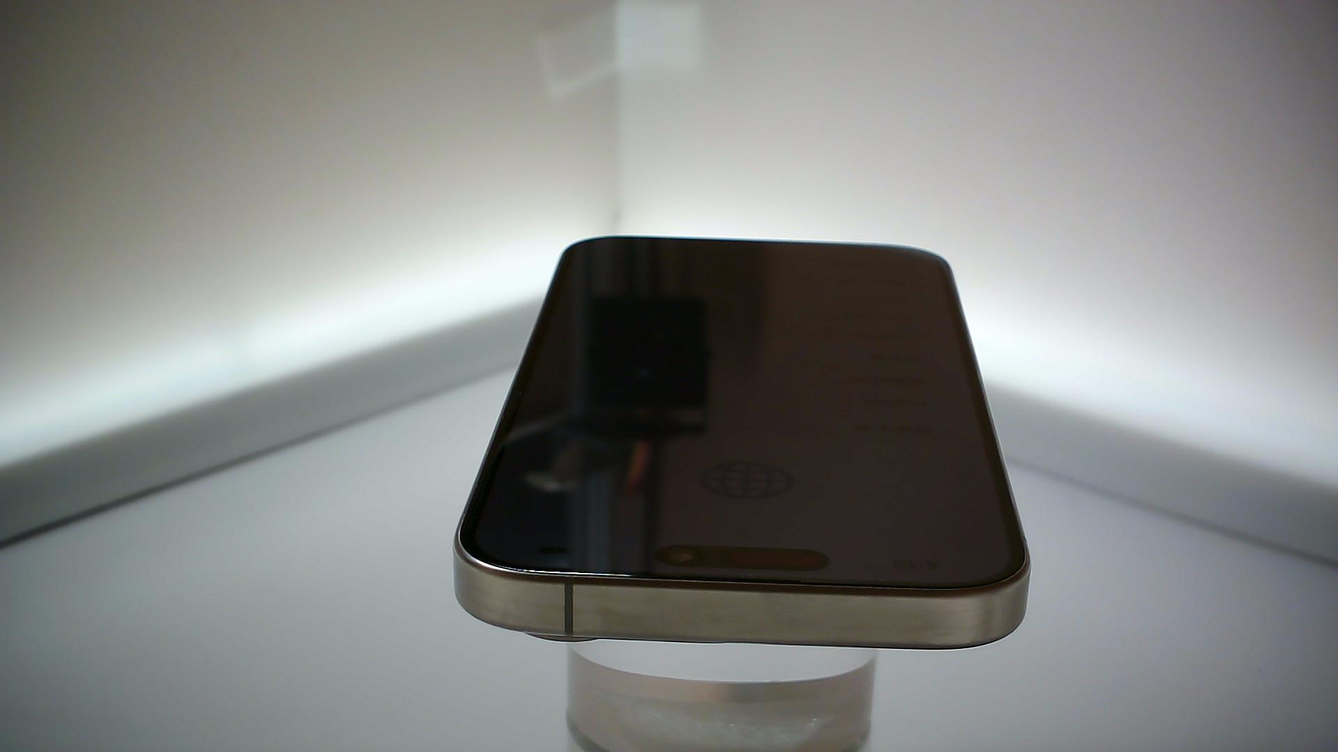 苹果【iPhone 15 Pro】99新 