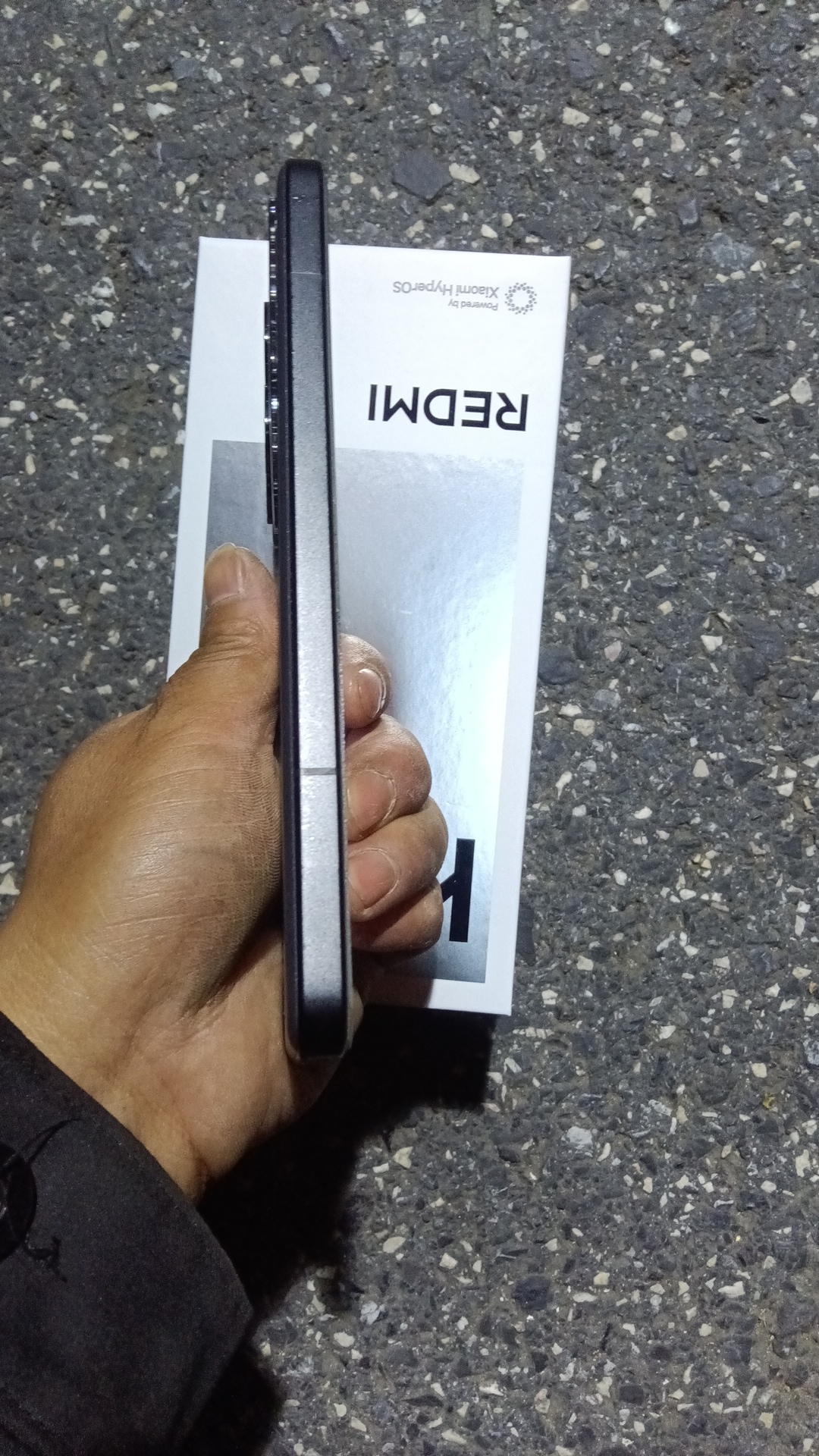小米【Redmi K70至尊版】5G全网通 墨羽 12G/256G 国行 8成新 