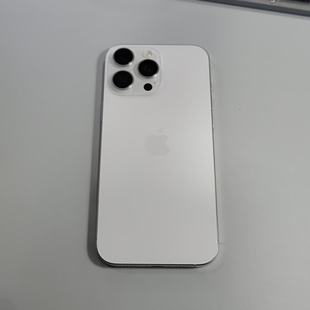 苹果【iPhone 16 pro max】99新 