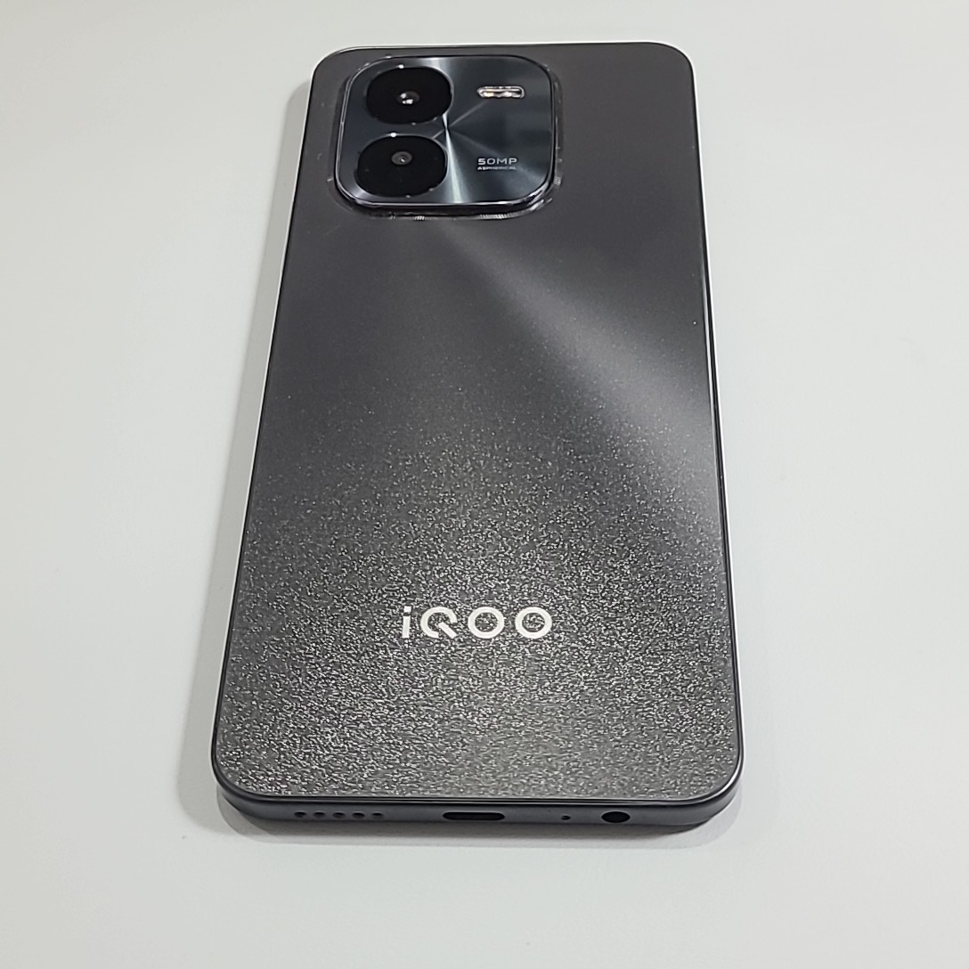 vivo【IQOO Z9X】5G全网通 曜夜黑 8G/128G 国行 9成新 