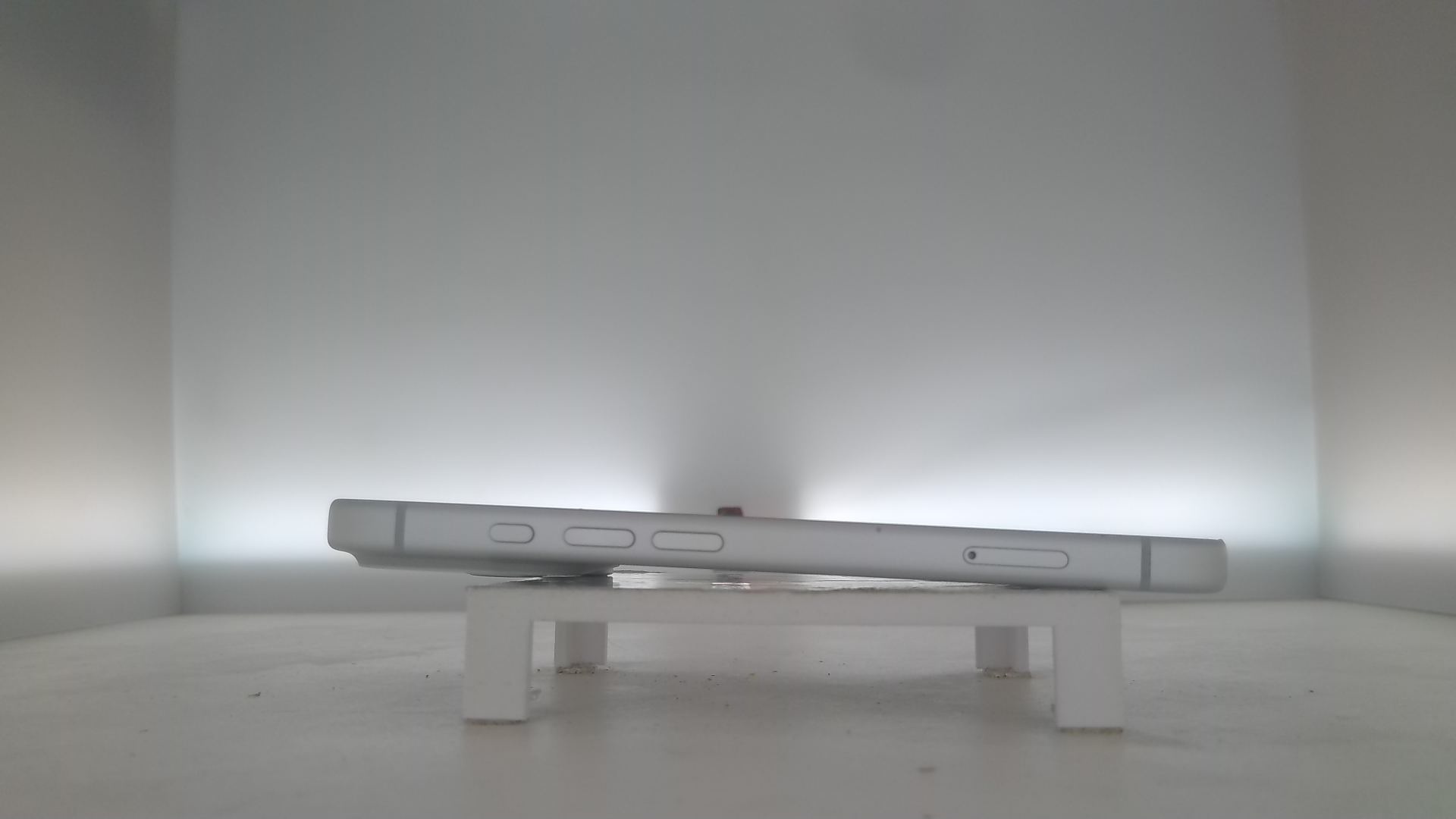 苹果【Apple iPhone 17 Pro】5G全网通 银色 256G 国行 9成新 