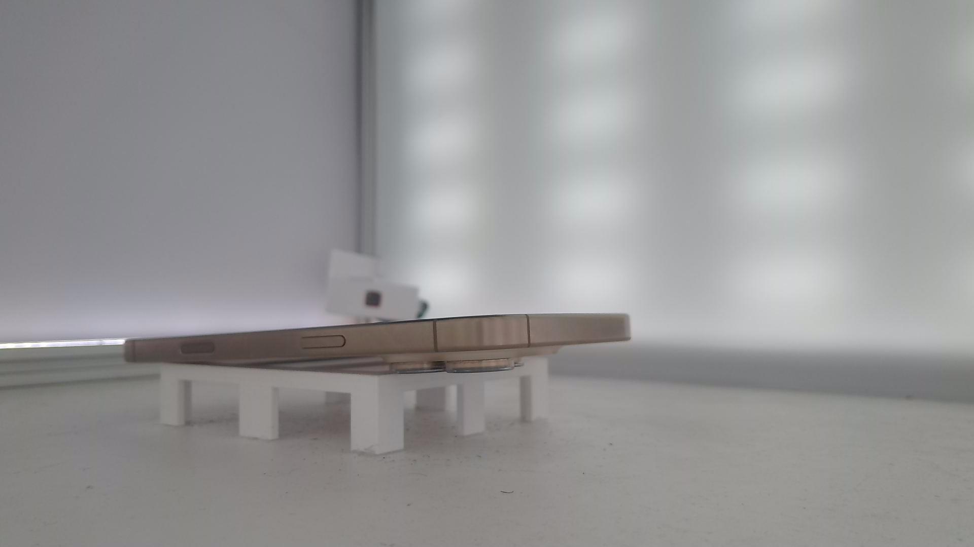 苹果【iPhone 16 pro max】99新 