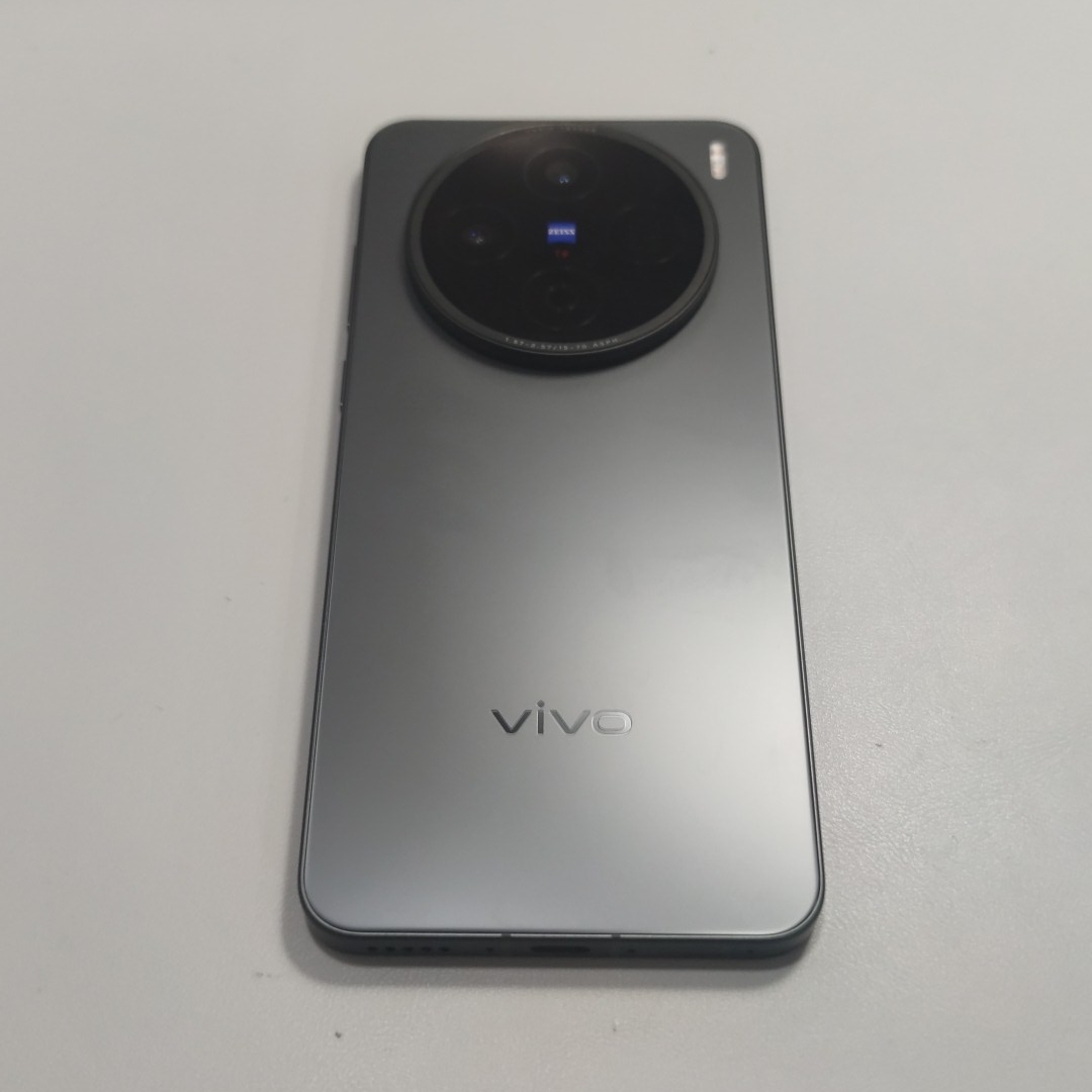 vivo【vivo X200s】5G全网通 简黑 12G/256G 国行 99新 