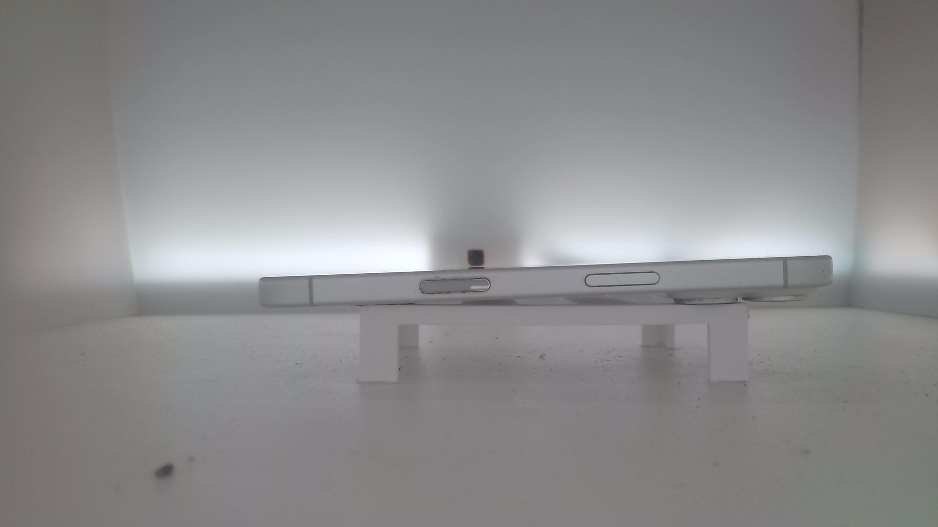 苹果【iPhone 16】8成新 