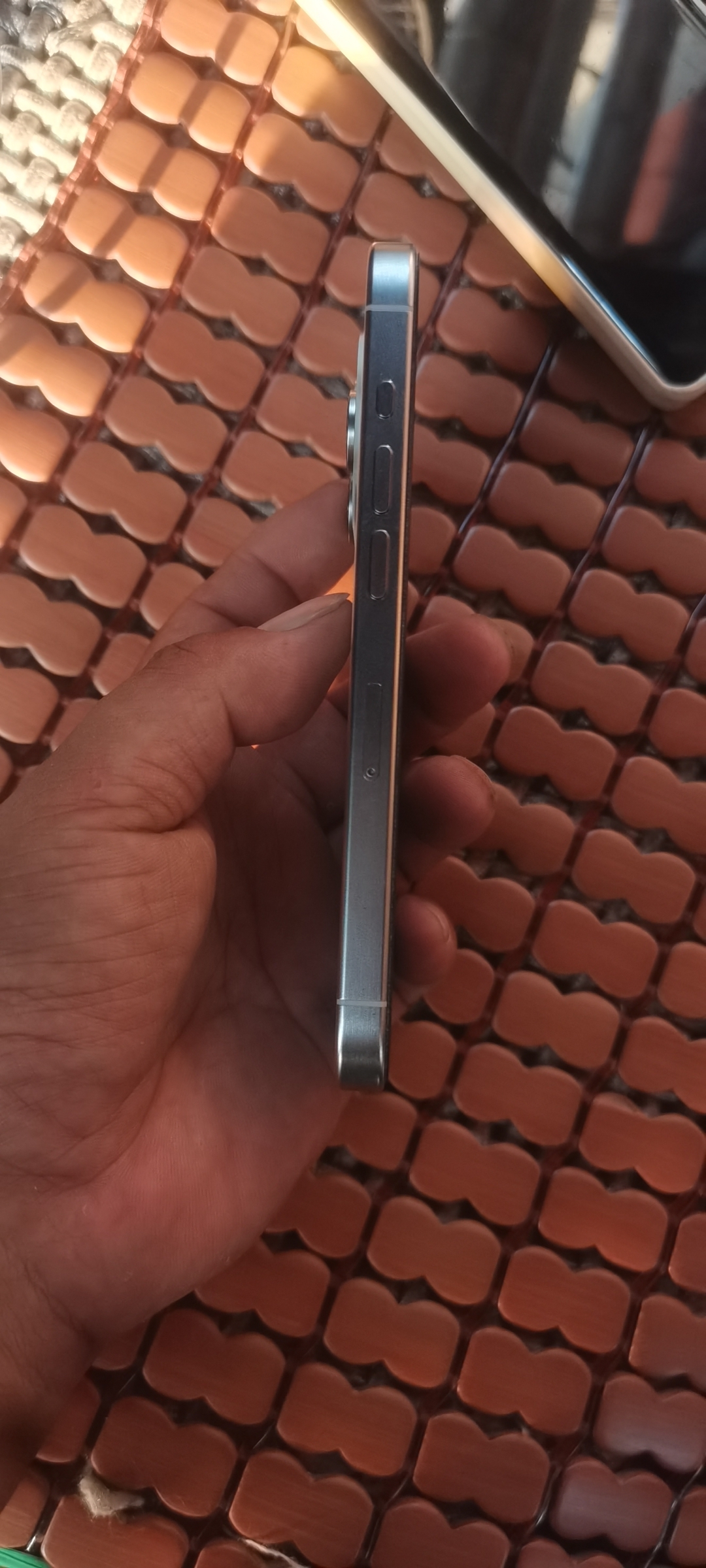 苹果【iPhone 15 Pro】5G全网通 白色钛金属 256G 国行 99新 