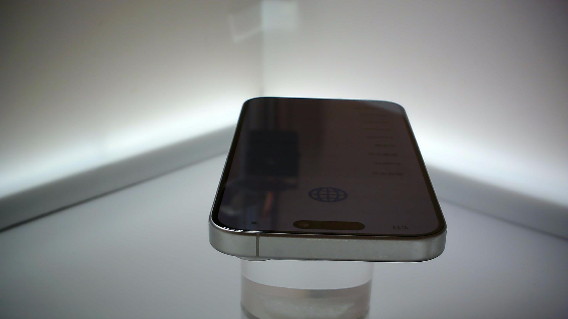 苹果【iPhone 15 Pro】9成新 