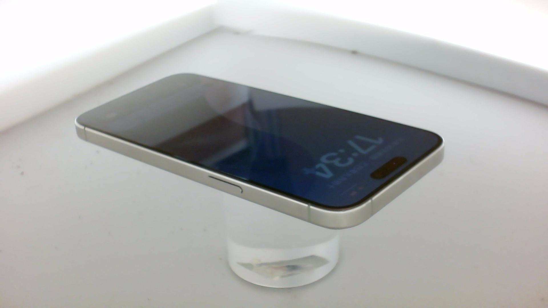 苹果【iPhone 15 Pro Max】8成新 