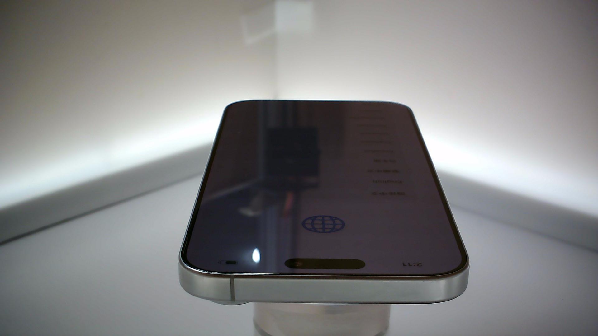 苹果【iPhone 16 pro max】99新 