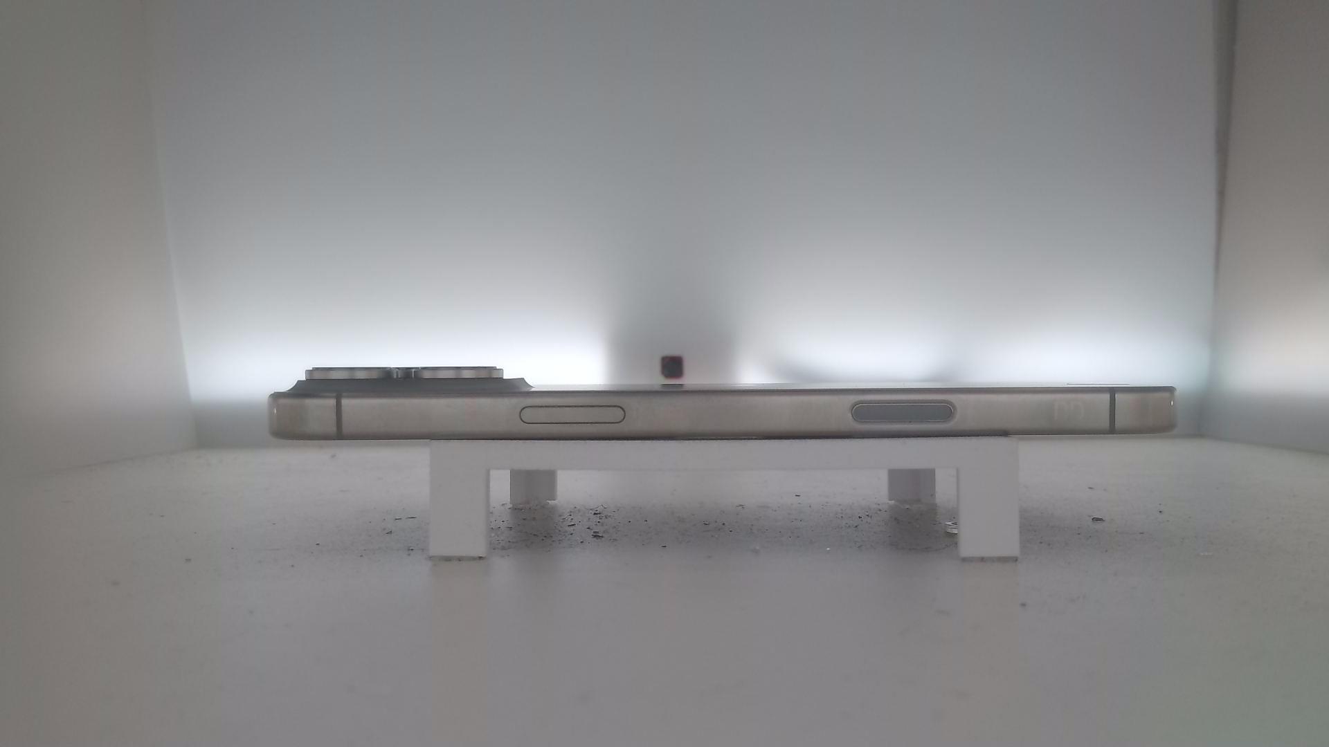 苹果【iPhone 16 pro max】8成新 