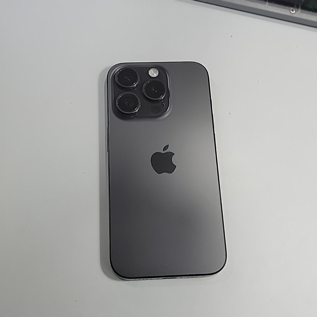 苹果【iPhone 15 Pro】99新 