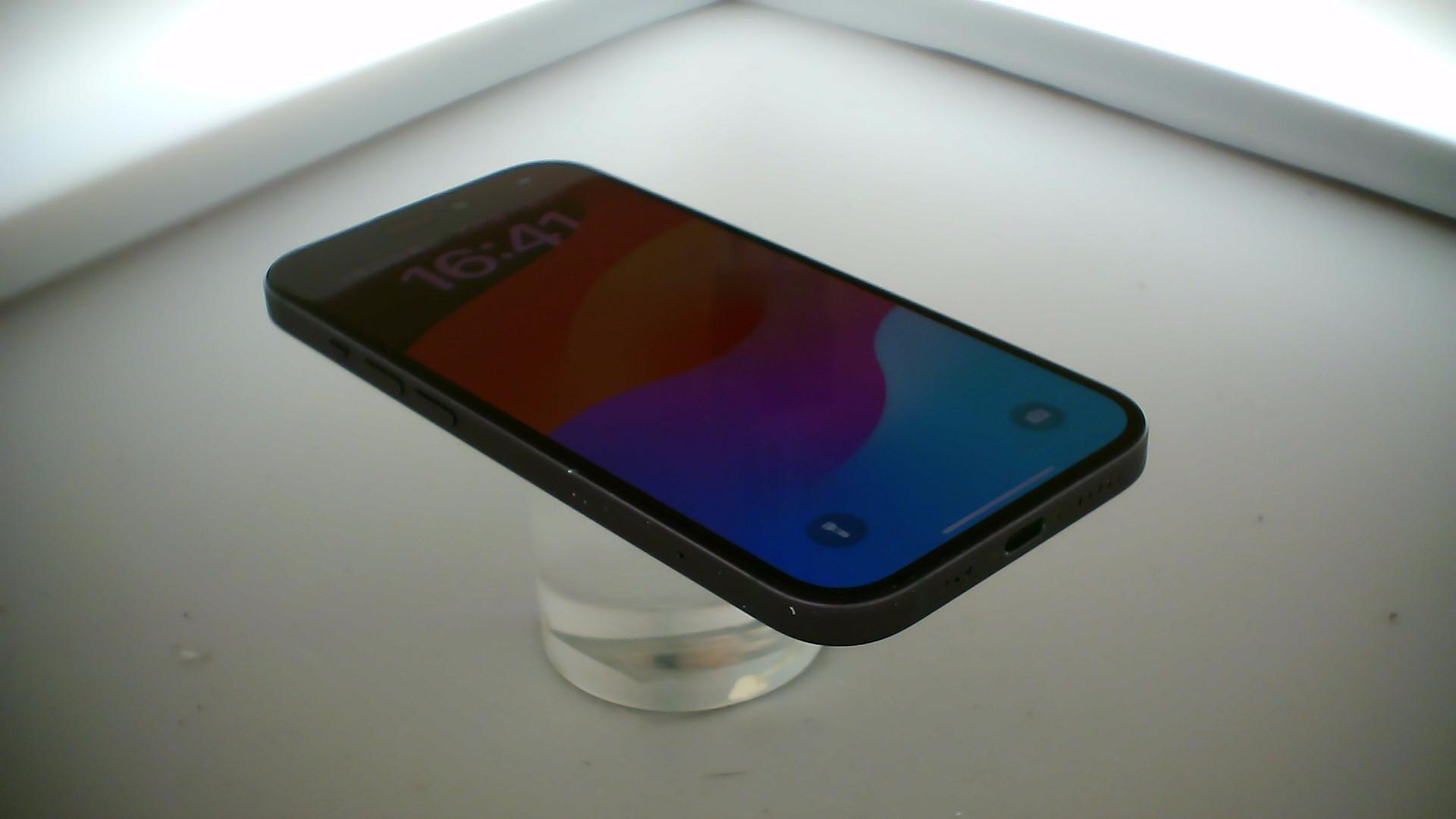 苹果【iPhone 15】5G全网通 黑色 128G 国行 9成新 